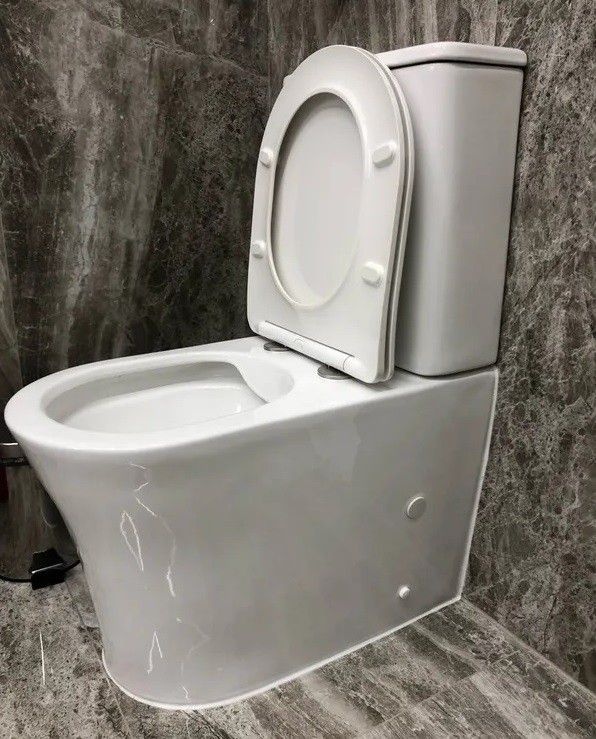 Унитаз напольный CeruttiSPA ADIGE  CT 7836 Горизонтальный Выпуск Безободковый